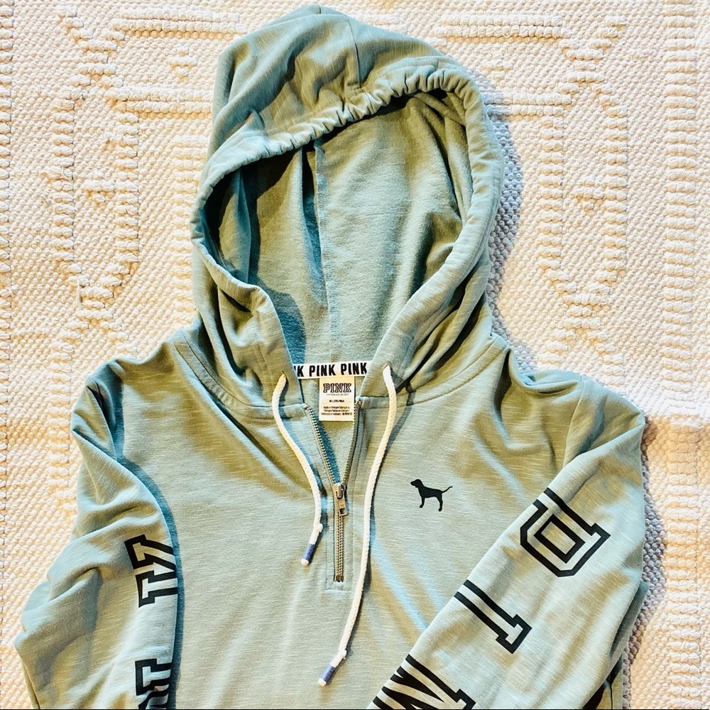 VS NWOT lounge hoodie